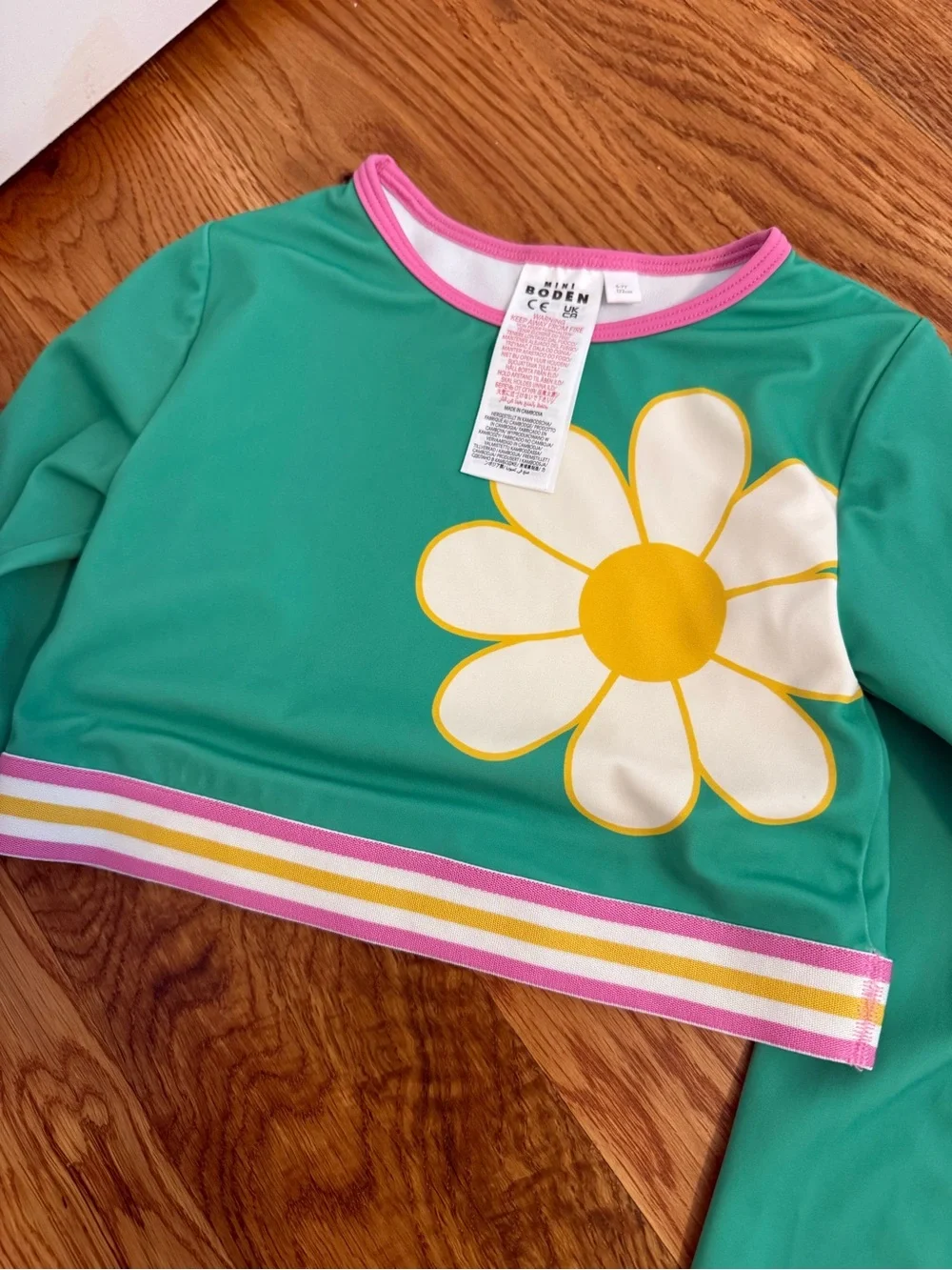 Mini Boden Crop Top Rash Guard Daisy size 6-7 Years